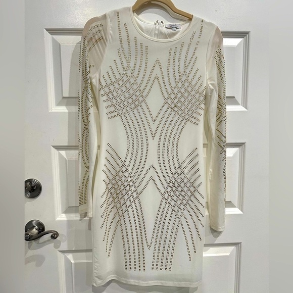 Elegant White body formed Studded Cocktail Dress - Picture 1 of 8